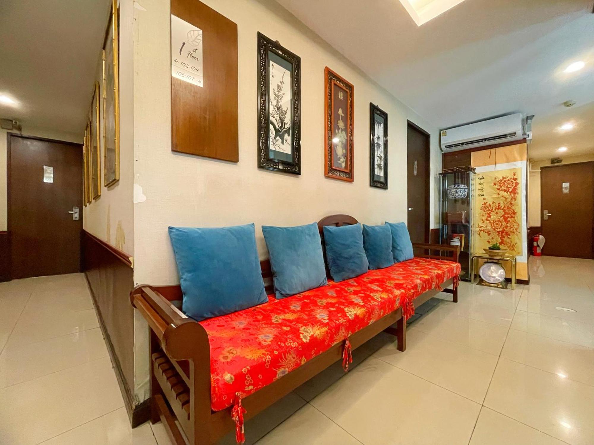 Arawana Express Chinatown Hotell Bangkok Exteriör bild